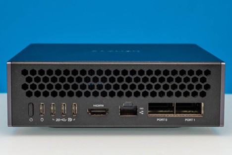 دستگاه Gigabyte AI TOP