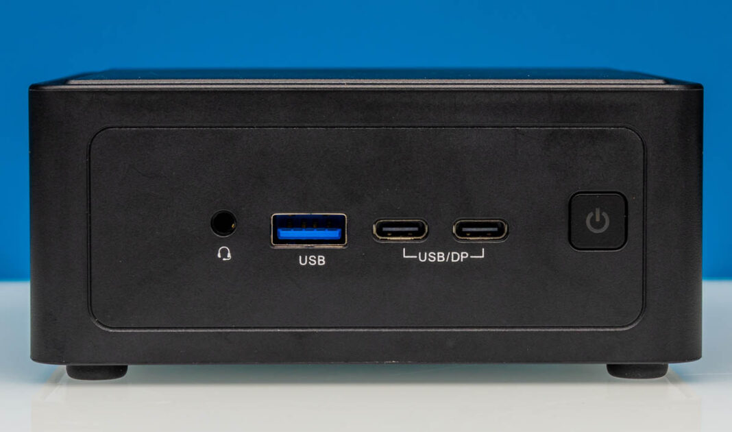 نمای جلویی پورت‌های ASRock Industrial NUC BOX-358H