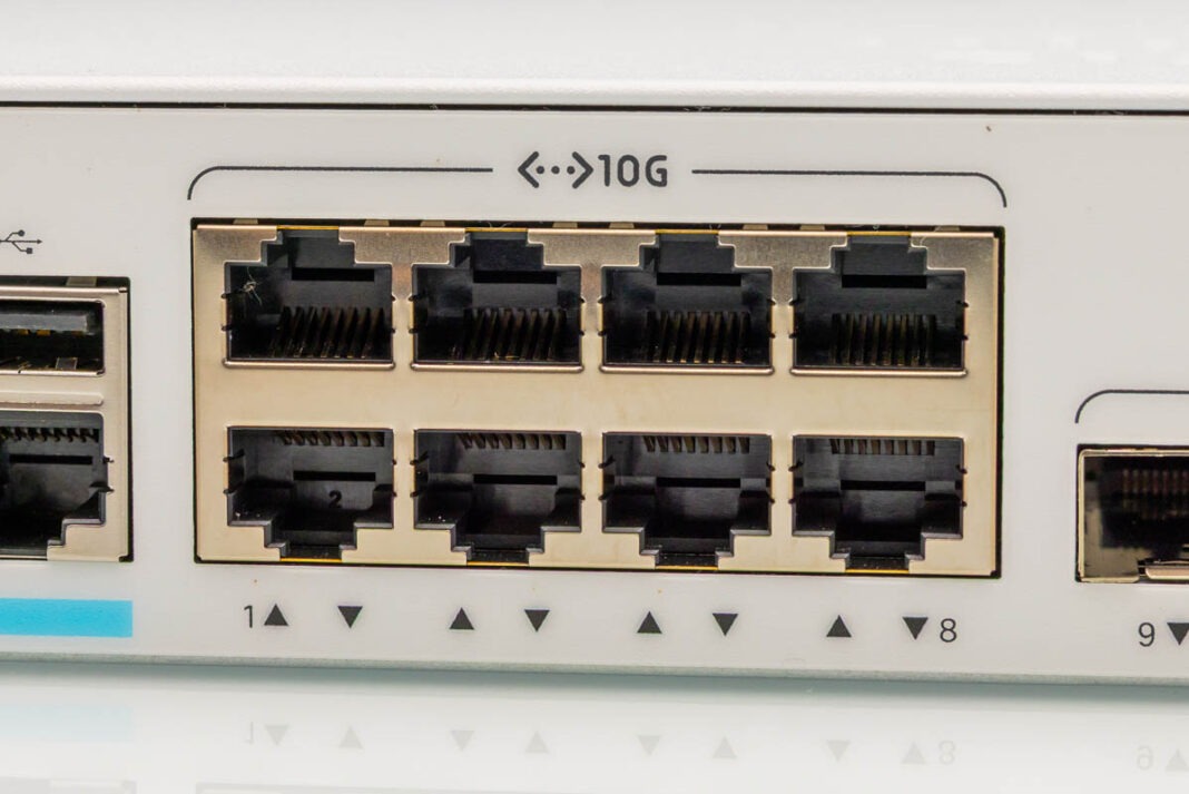 ردیف کامل پورت‌های 10G مسی در سوییچ Cisco