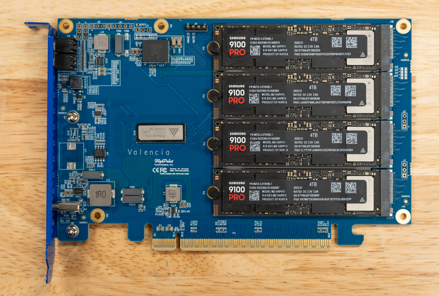 نمای جلویی کارت توسعه HighPoint Rocket 1604L