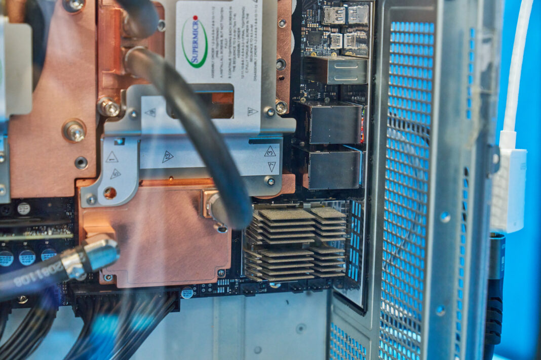 کارت شبکه پرسرعت ConnectX-8 در سیستم