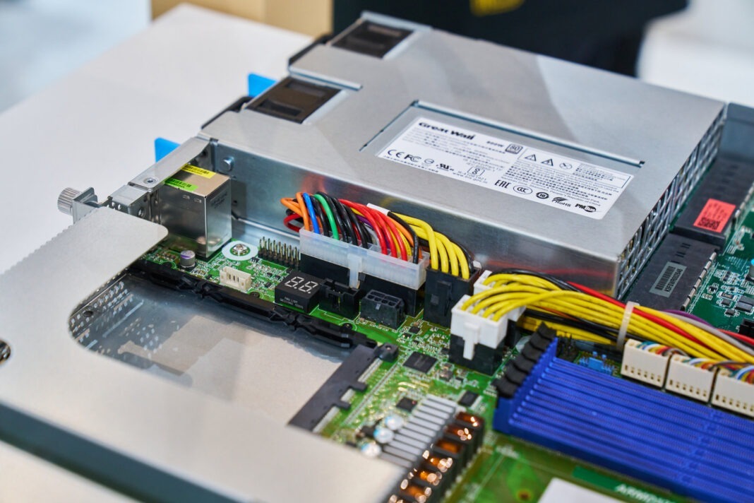 کارت شبکه OCP NIC 3.0 در سرور ASRock