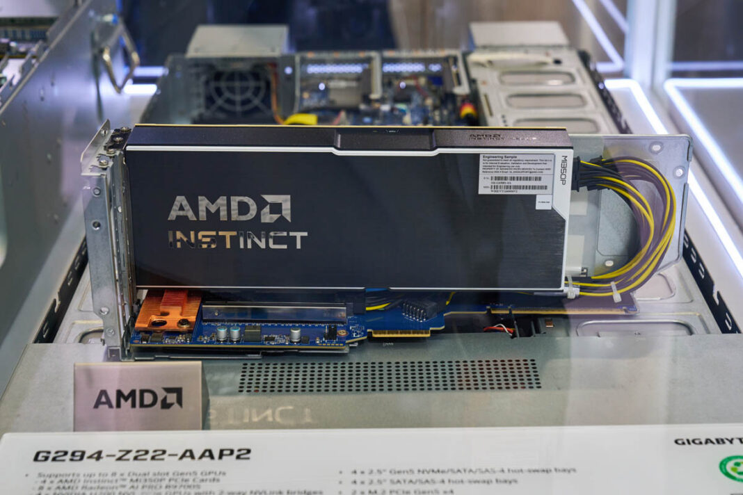 نصب شتاب دهنده AMD Instinct MI350P در سرور