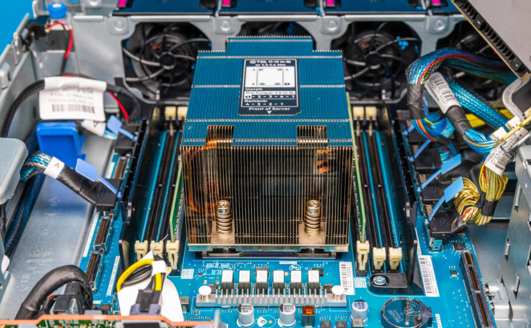 سرور HPE ProLiant مجهز به AMD EPYC
