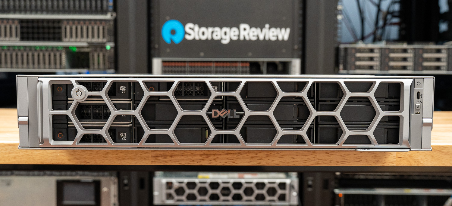 سرور Dell PowerEdge R5715 از نمای روبرو