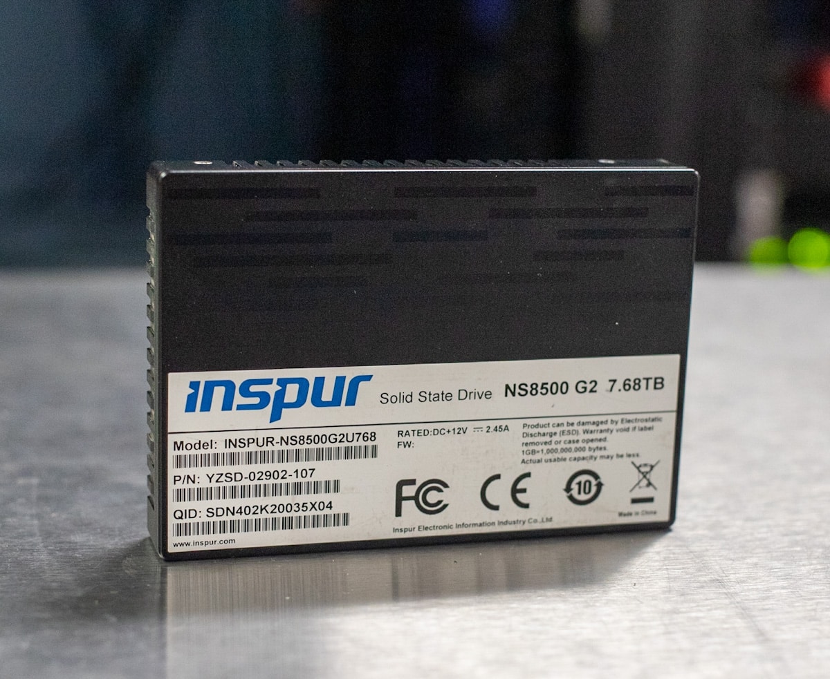 اس اس دی سرور Inspur NS8500 G2